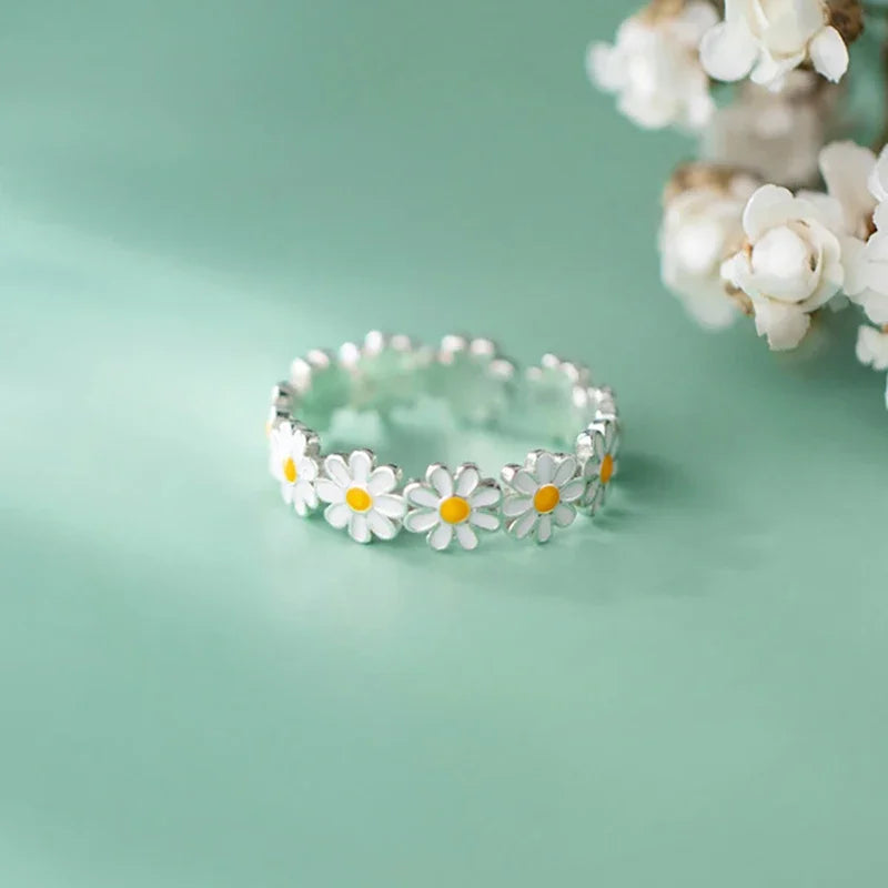 Cute Daisy Flowers Rings