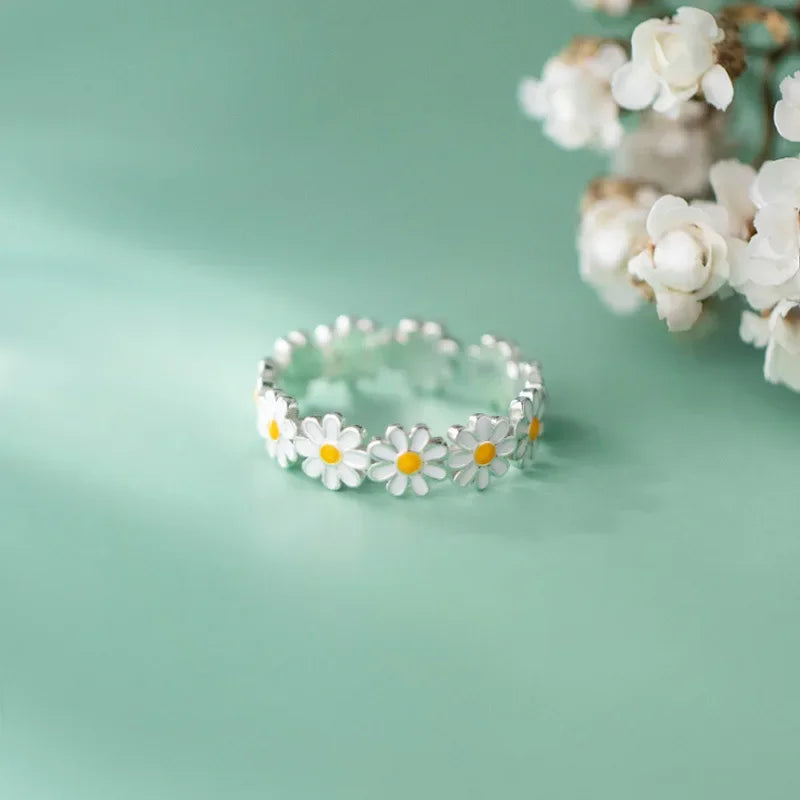 Cute Daisy Flowers Rings